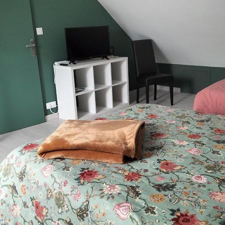 Bed and Breakfast Chez Nadine Valframbert Екстер'єр фото