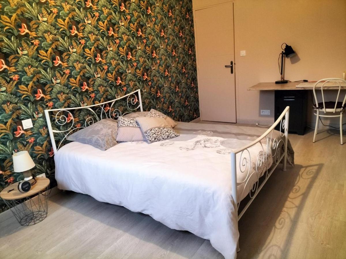 Bed and Breakfast Chez Nadine Valframbert Екстер'єр фото