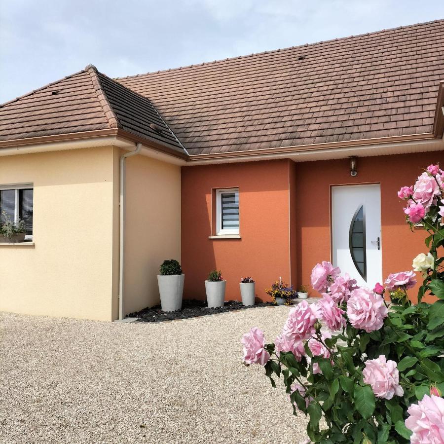 Bed and Breakfast Chez Nadine Valframbert Екстер'єр фото