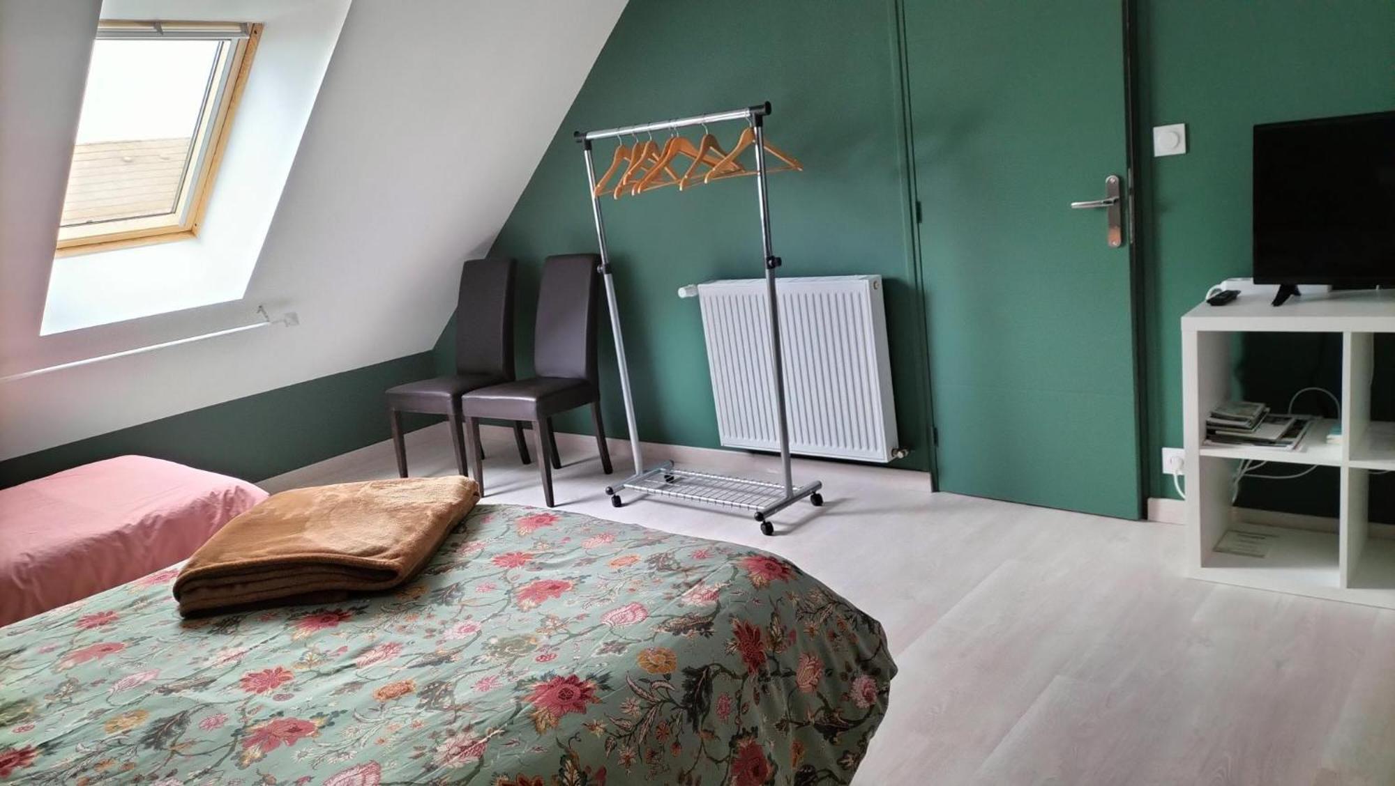Bed and Breakfast Chez Nadine Valframbert Екстер'єр фото